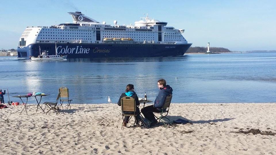 Strandhotel 18 Laboe Exterior foto