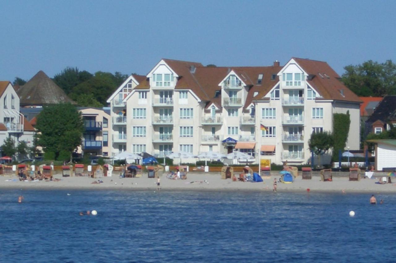 Strandhotel 18 Laboe Exterior foto